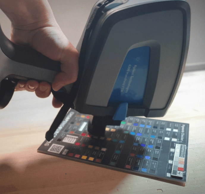 Diffuse Reflectance FTIR analysis on Pigments Checker.